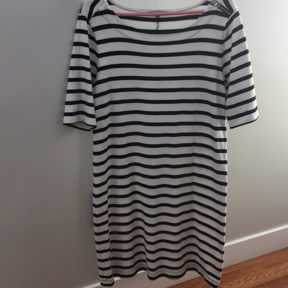 M Gap navy stripe dress